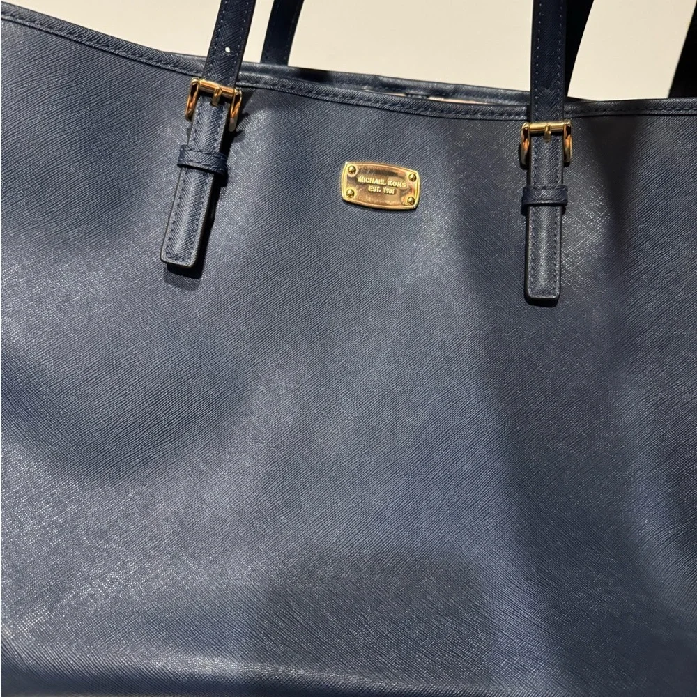 Michael Kors tote 👜 - Picture 2 of 6